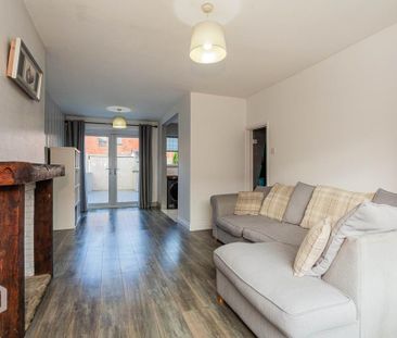 2 bedroom terraced house to rent - Photo 3