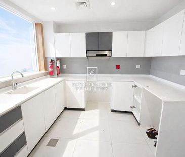 MODERN | 1-BEDROOM | PRIME LOCATION | SPACIOUS - Photo 1