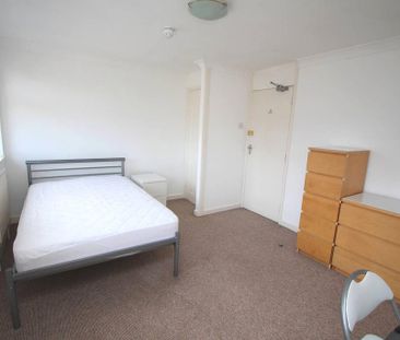 5 bedroom terraced house to rent - Photo 5