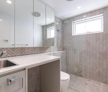 Charming 2-Bedroom Apartment in Prime Hunters Hill Location - A Mus... - Photo 4