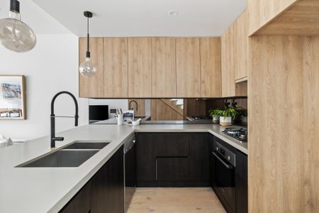 135 York St, Prahran - Photo 2