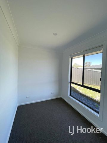 Cosy, Brand New Unit - Photo 2