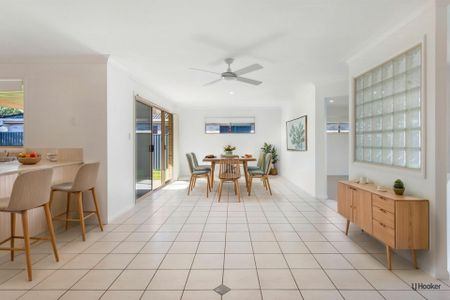 Spacious Family Living in a Sought-After Currumbin Waters Pocket - Photo 3