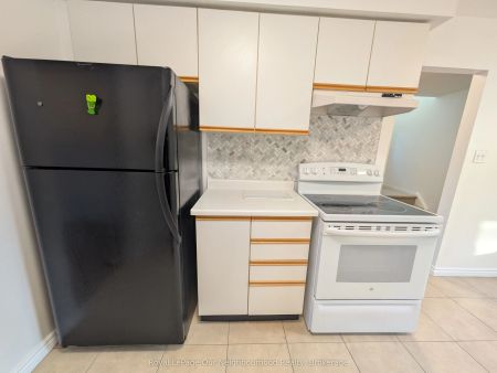 31 Bingham Street #A - Photo 5