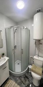 Se ofera spre inchiriere garsoniera in zona Titan - Fotografie 4