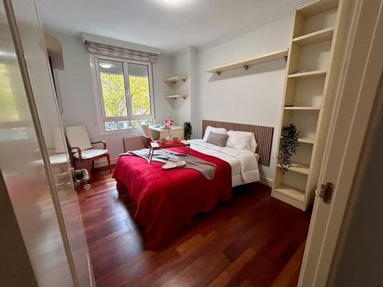 Calle de Arturo Soria, Madrid, Community of Madrid 28033 - Photo 1