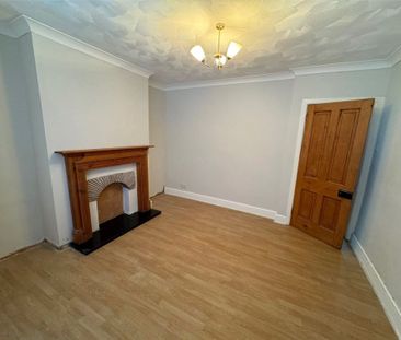 3 Bedroom House - Fort Road, Southampton - Photo 2