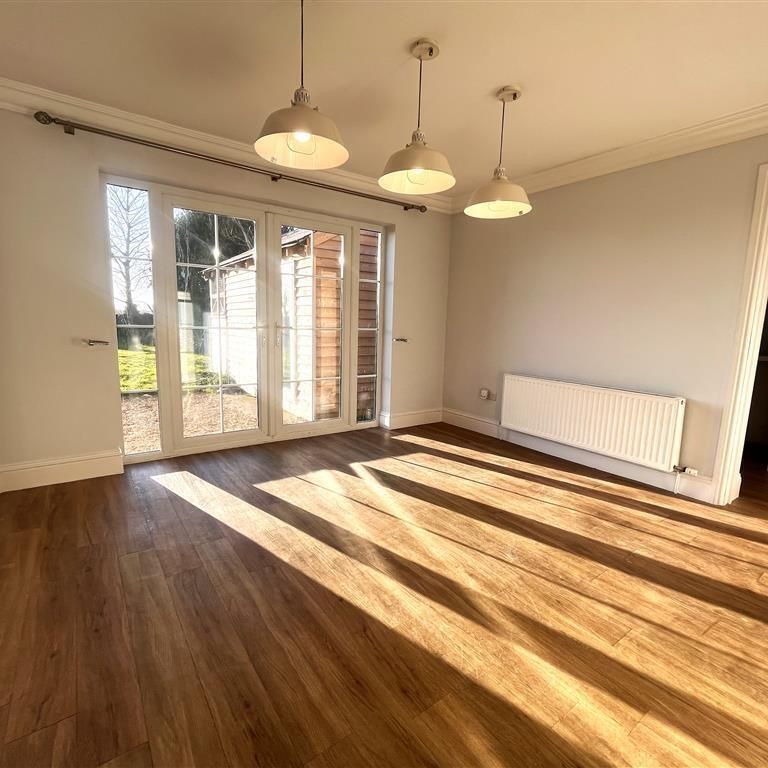 Well End, Friday Bridge, WISBECH - Photo 1