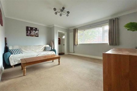 2 Bedroom Terraced To Let - Photo 3