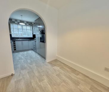 3 bedroom end of terrace house to rent - Photo 5