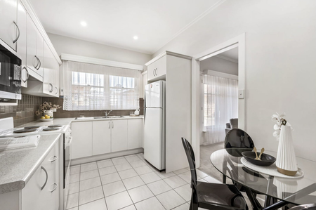 12 Olive Street, Glenelg SA 5045 - Apartment For Rent - $650 | Domain - Photo 3