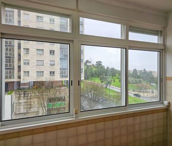 Apartamento T3 no Restelo: Luminosidade e Localização Premium para ... - Photo 6