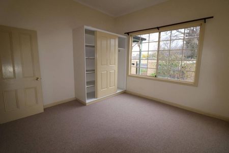 AMAZING FAMILY HOME!! - Photo 5