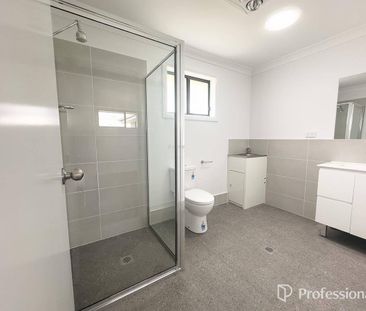 2/11 Peppercress Court, Moore Creek - Photo 4