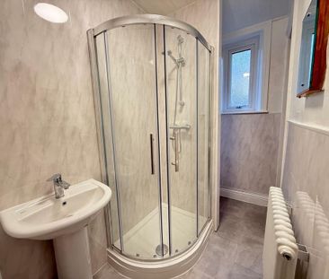 2 bedroom semi-detached house to rent - Photo 5