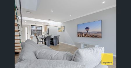 Modern Townhouse - Photo 5