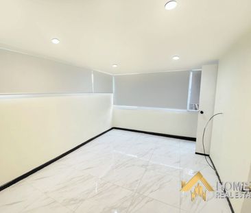 Stunning 3-Bedroom Townhouse in Prime Lurnea Location. - Photo 1