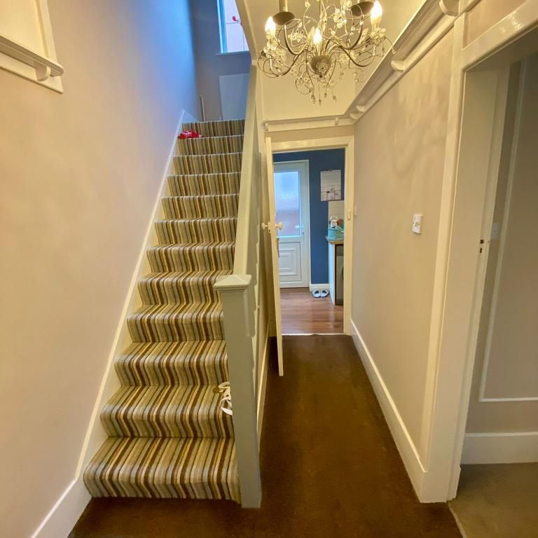 4 bedroom semi-detached house to rent - Photo 1