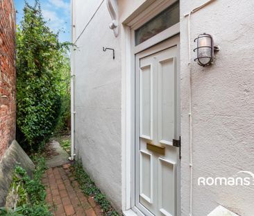 2 bedroom terraced house to rent - Photo 2