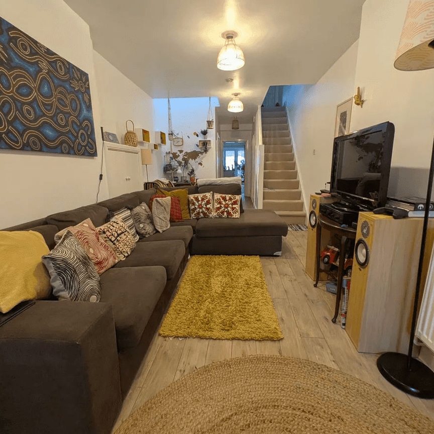 Knowles Hill Crescent, London, SE13 - Photo 1