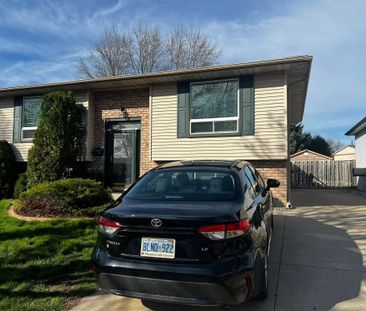 For Lease - 34 Beaver Crescent, Brantford, Ontario - Photo 3