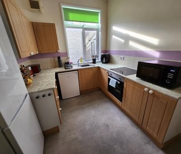 4 bedroom house share to rent - Photo 4