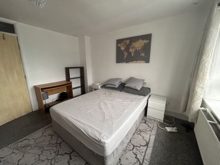 Brightmore Drive Sheffield S3 7NF - Photo 2