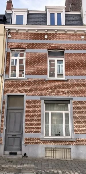 Huis te huur in Brussel voor € 2.500 met 3 slaapkamers - Photo 1