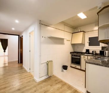 Carrer de Vilamarí, Barcelona, Catalonia 08015 - Photo 1