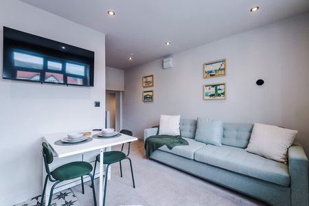 Trinity Avenue - Photo 2