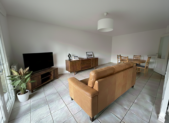 Location Appartement 2 pièces 54m² LE PEAGE DE ROUSSILLON 38550 - Photo 1