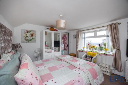 14 Ballycolin Road, Belfast, BT17 0NN - Photo 2