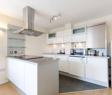 2 bedroom flat to rent - Photo 6