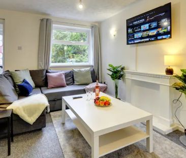 2 Bed Terraced House, Waveley Road, CV1 - Photo 1