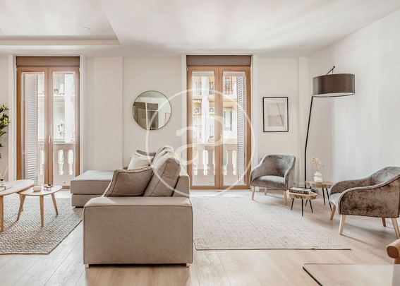 Luxury Apartment for rent in Madrid, Autonomous Region of Madrid - Photo 1