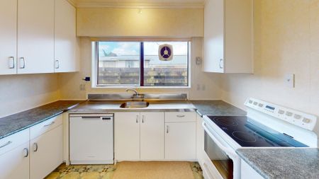 Westbrook - 3 bedrooms - Photo 5