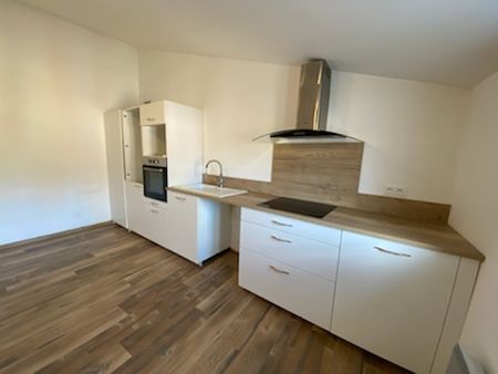 Location Appartement 2 pièces 47m² LORGUES 83510 - Photo 3