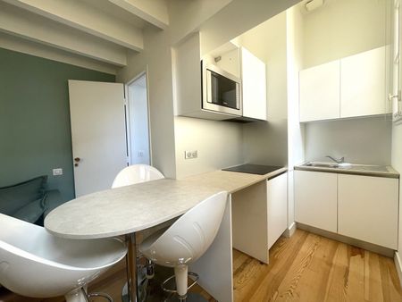 ULTRA CENTRE-VILLE BORDEAUX / STUDIO-MEZZANINE / 707 € CC - Photo 4