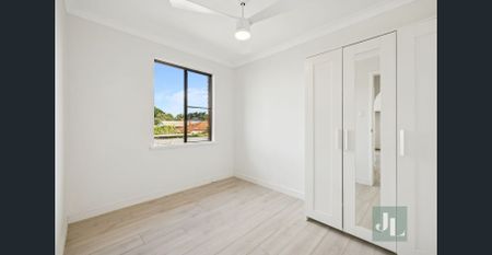 Bright, Modern & Move-In Ready - Photo 2