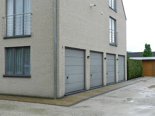 Rustig gegelegen appartement met terras en staanplaats. - Foto 1