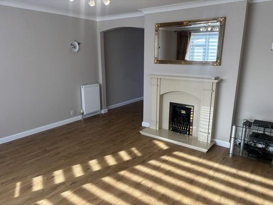 2 bedroom bungalow to rent - Photo 1