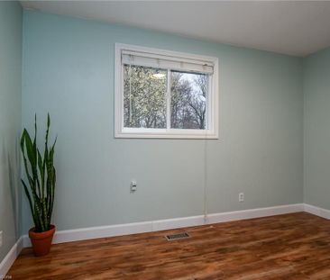 For Lease - 206 Winston Boulevard Unit# Main, Cambridge, Ontario - Photo 2