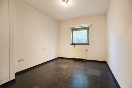 Serviceflat op het glvl met 2 slpks en terras - Photo 3