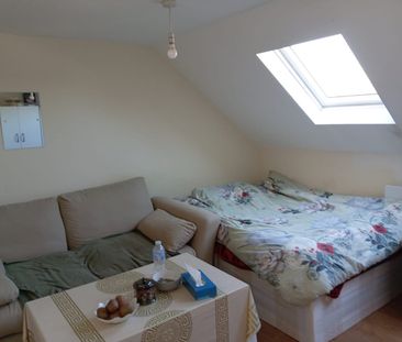 Studio Flat, London, NW11 - Photo 3