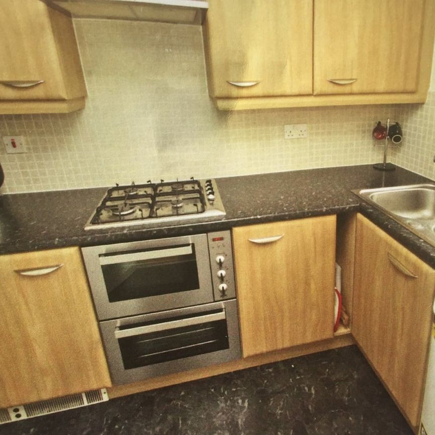 2 Bed Terraced House, Rowley Drive, NG5 - Photo 1