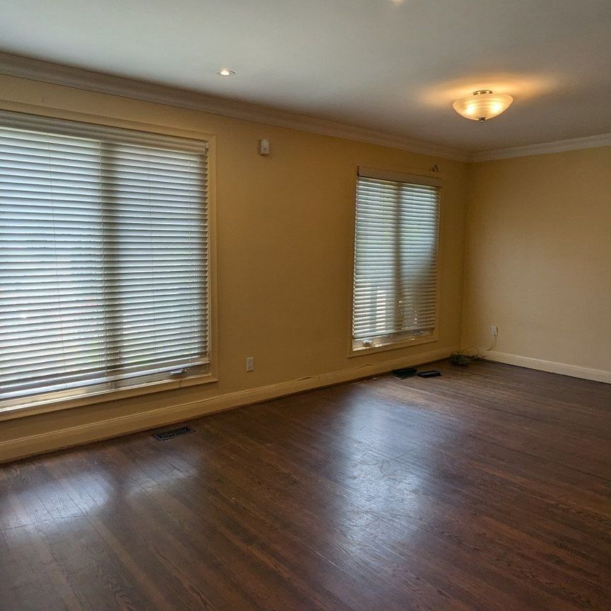 For Lease - 138 Waterloo Avenue Unit# Main, Toronto, Ontario - Photo 1