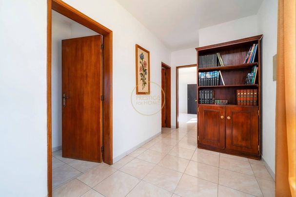 Luxury Villa for rent in Loulé, Distrito de Faro - Photo 1