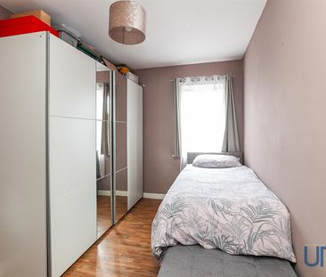 17 Larkspur Rise, Suffolk Road, - Photo 5