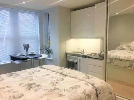 1 bedroom in a house share to rent - Photo 5