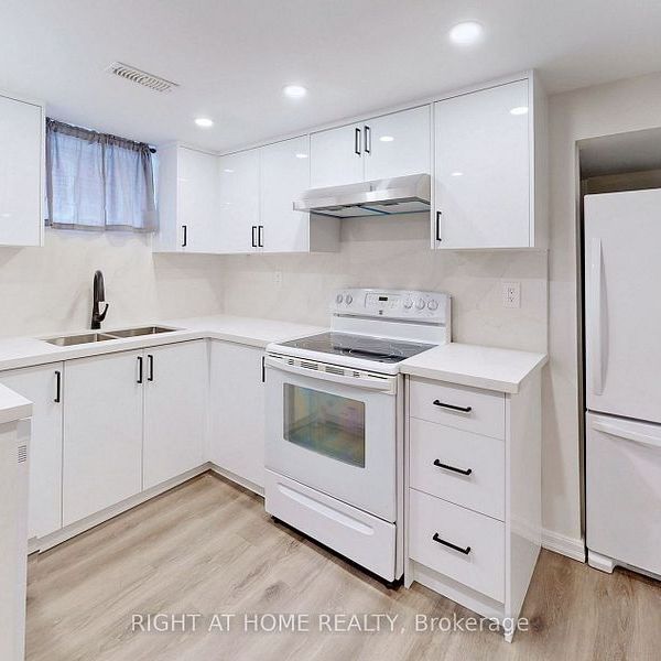 For Lease - 7 Rothwell Road Unit# Bsmt, Toronto, Ontario - Photo 1